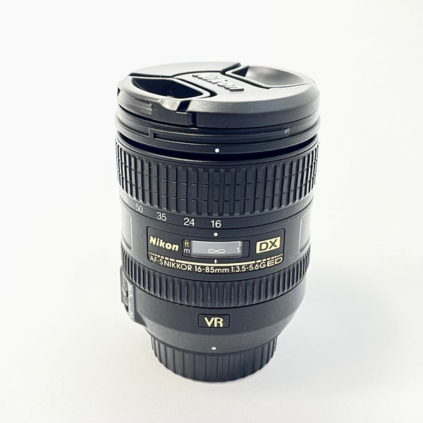 Nikon AF-S DX Nikkor 16-85mm 1:3,5-5,6G ED VR Objektiv
